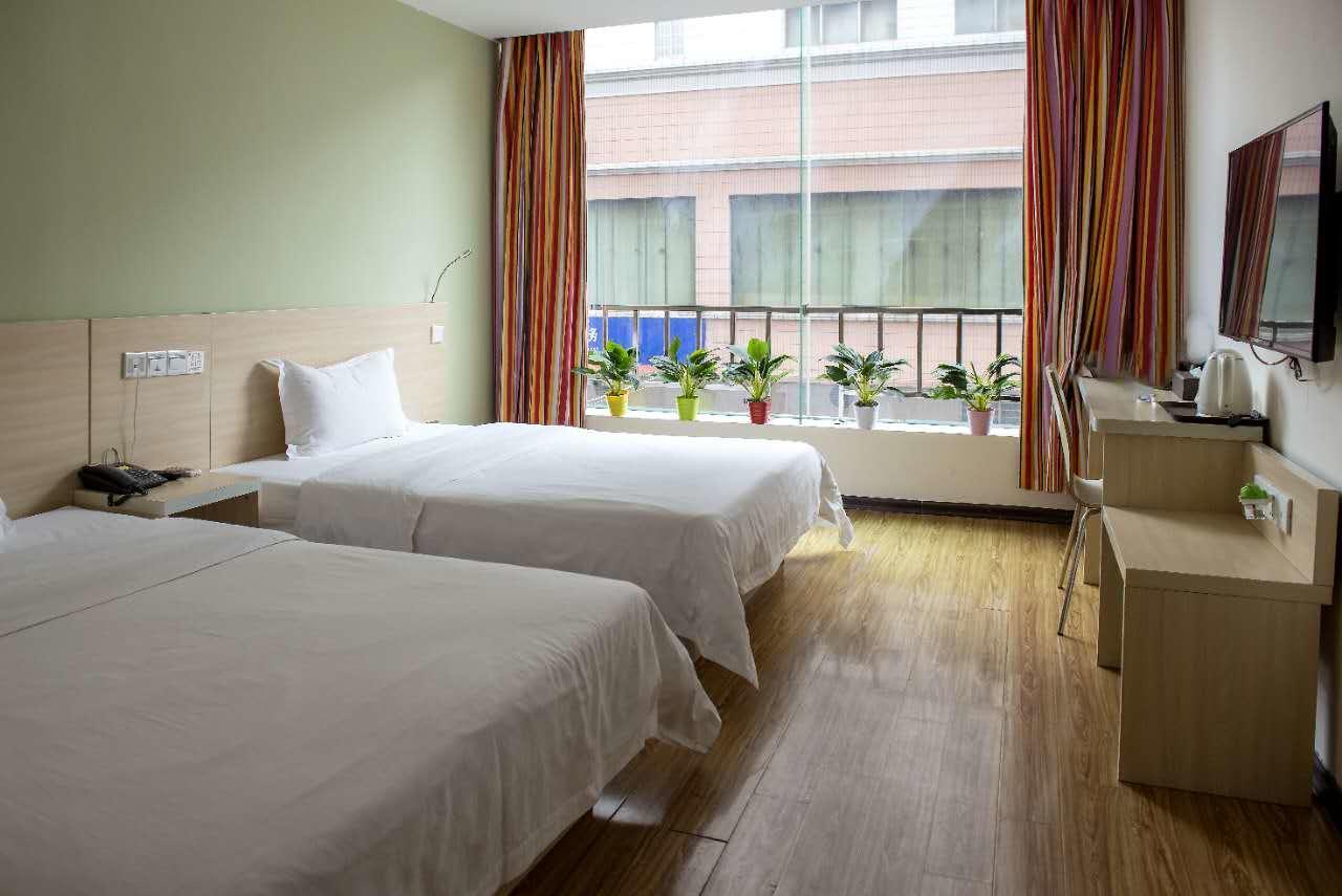 E+ Hotel Guangzhou Baixin Branch Exterior foto